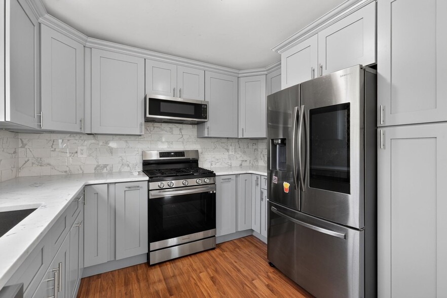 Building Photo - 402 Candlewood Way
