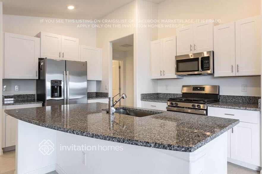 Building Photo - 8615 41st Ave E