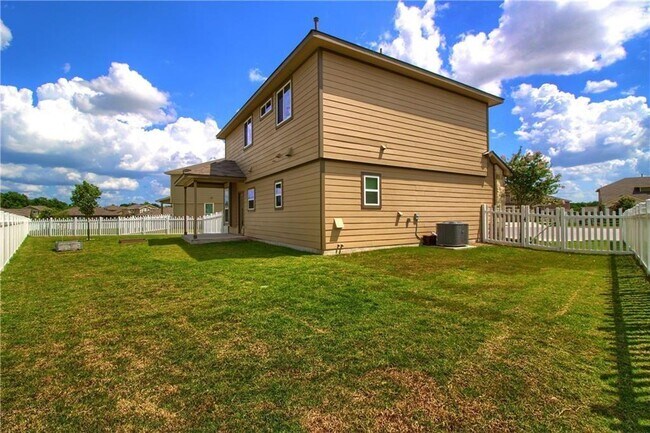 Building Photo - 2014 Barker House Cv