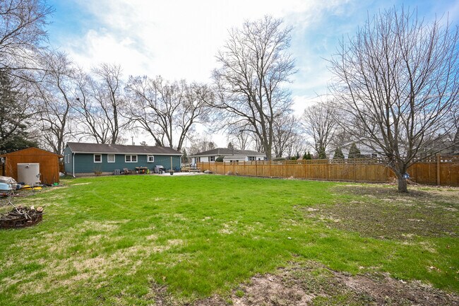 Building Photo - 23712 W Main St