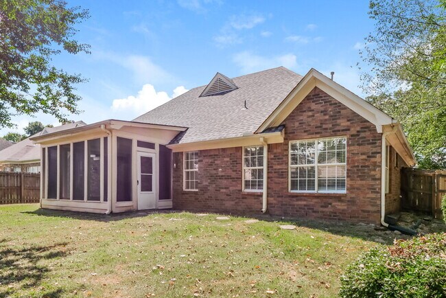 Building Photo - 320 Terry Rd