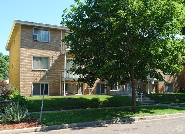Primary Photo - 1475 Wynne Ave