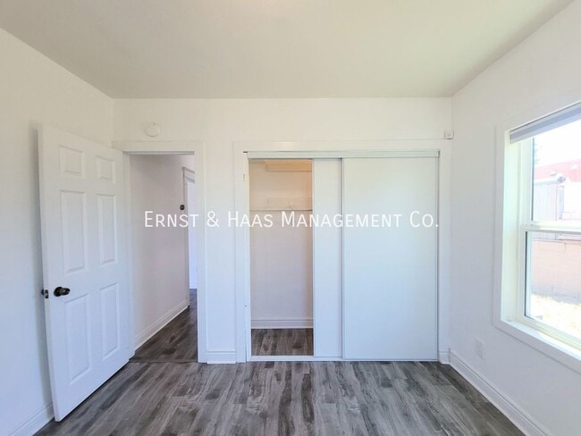 Building Photo - 12 53rd St