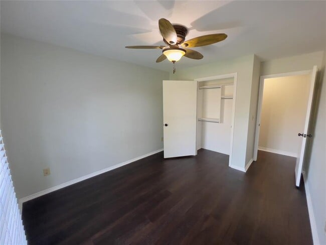 Building Photo - 11800 Kingsridge Terrace