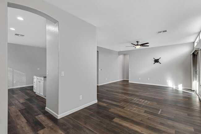 Dining Area, Kitchen, Great Room - 440 S Val Vista Dr