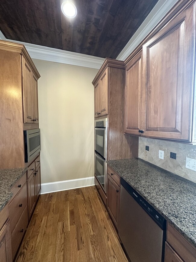 Building Photo - 407 Reserve Way