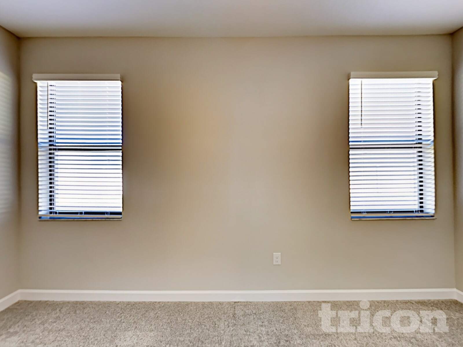 Building Photo - 9735 Ivory Dr