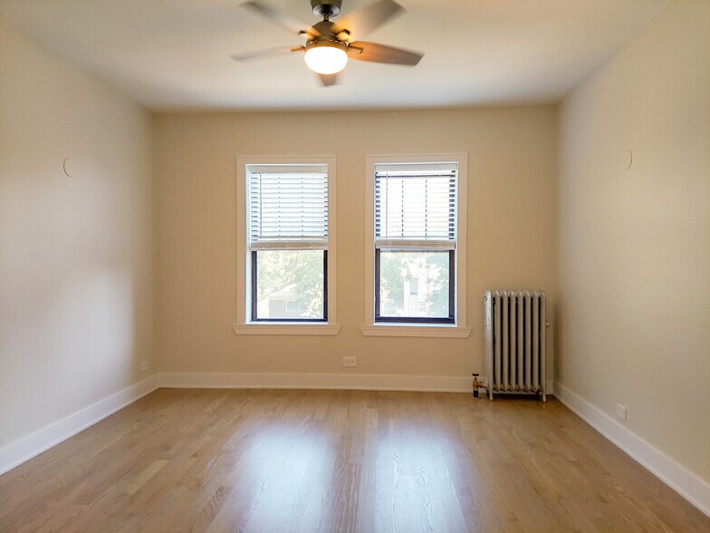 Building Photo - 4604 N Winchester Ave
