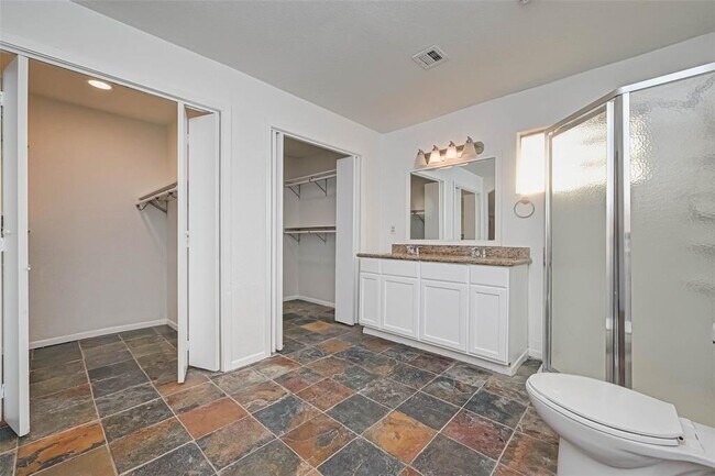 Building Photo - 5503 Lynngate Dr