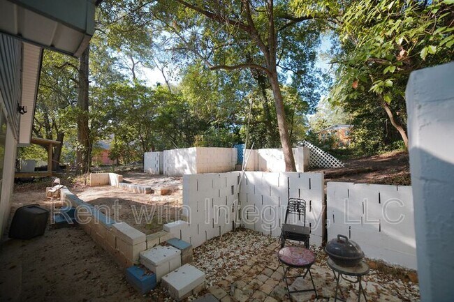 Building Photo - 1228 Alabama St