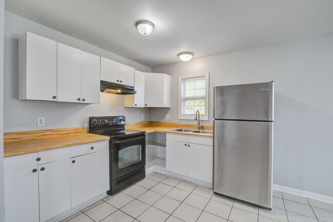 Building Photo - 3BR / 1BA Home for Rent in North Charleston – Available Now