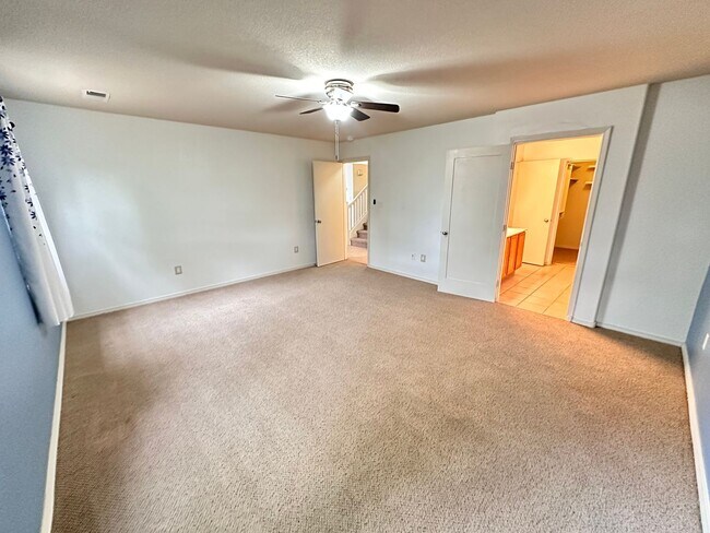 Building Photo - 7419 Desert Eagle Rd NE