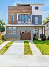 Building Photo - 1213A Tremont Ave