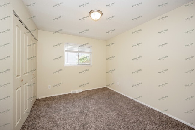 Building Photo - 1808 Drenik Dr