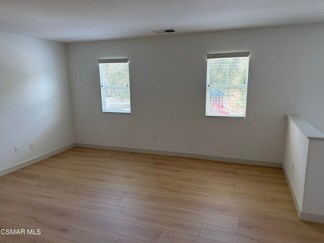 Building Photo - 600 Clearwater Creek Dr