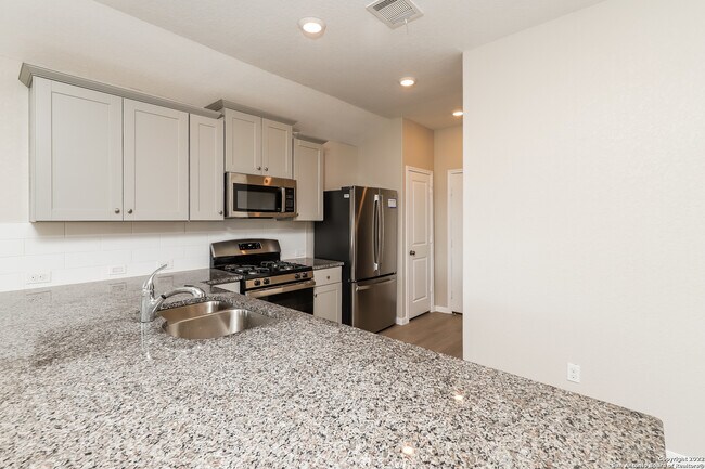 Building Photo - 31537 Acacia Vis