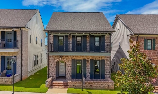 Primary Photo - 3026 Gentilly St