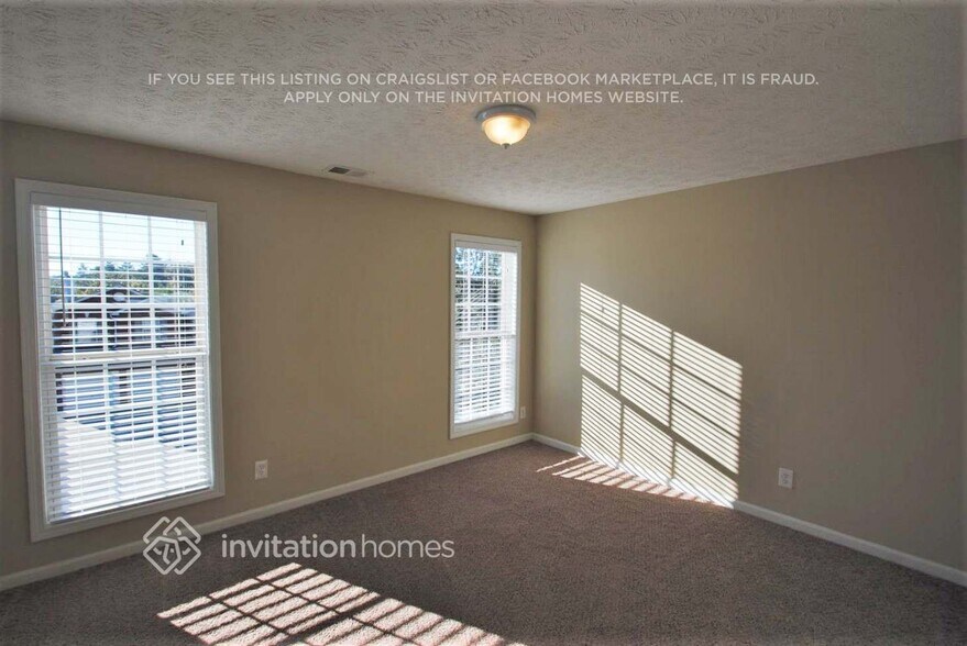 Building Photo - 3973 Cress Way Run