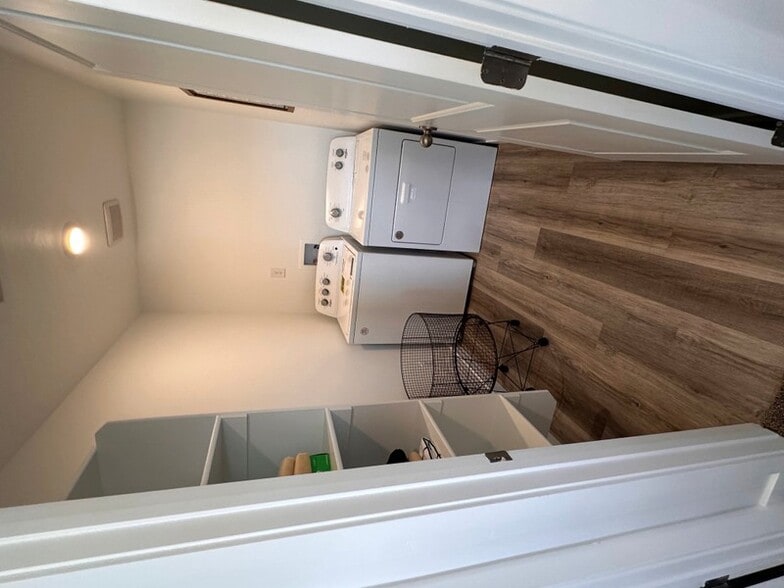Building Photo - 907 S Sea Horse Ct
