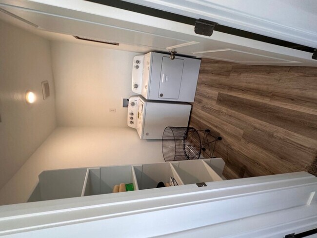 Building Photo - 907 S Sea Horse Ct
