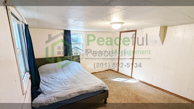 Building Photo - 1019 22nd St