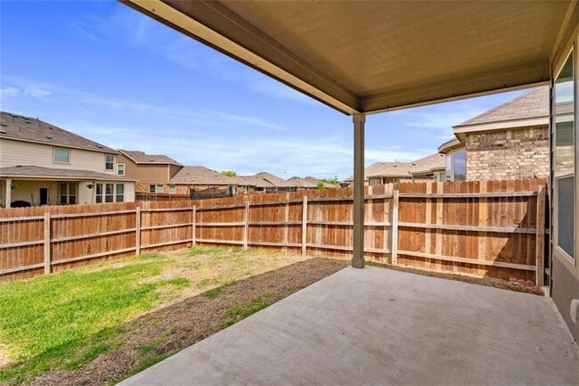 Building Photo - 215 Methodius Dr