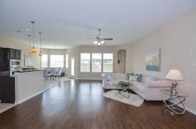 Building Photo - 4107 Elk Bluff Ln