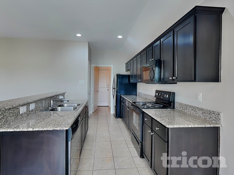 Building Photo - 9100 St Barts Rd