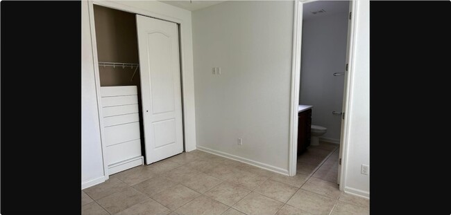 Building Photo - 36 Privado Ct
