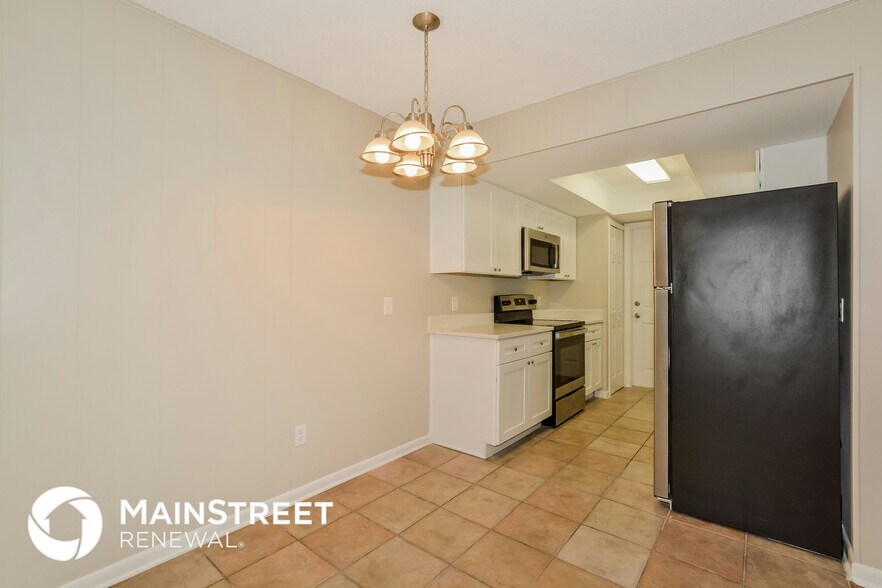 Building Photo - 1021 Giovanni St