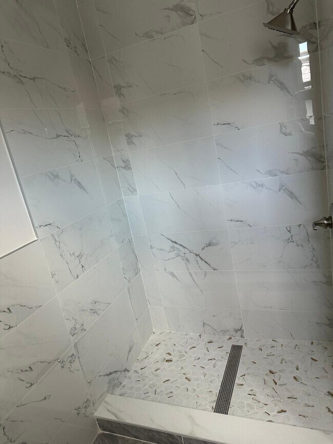 Building Photo - 143 W 26th St