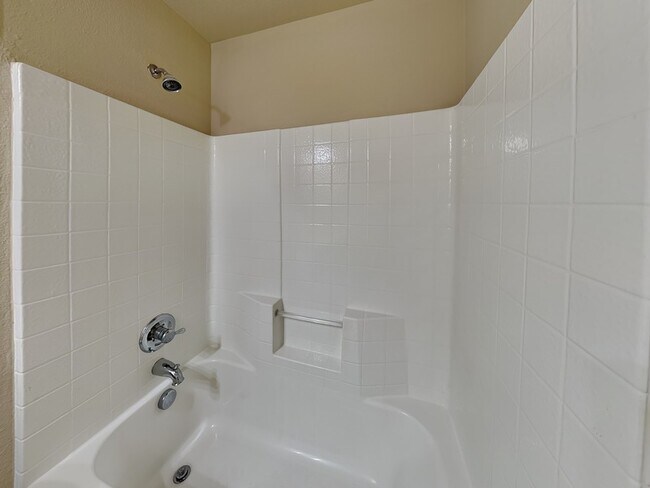 Building Photo - 5860 Burgundy Rose Dr