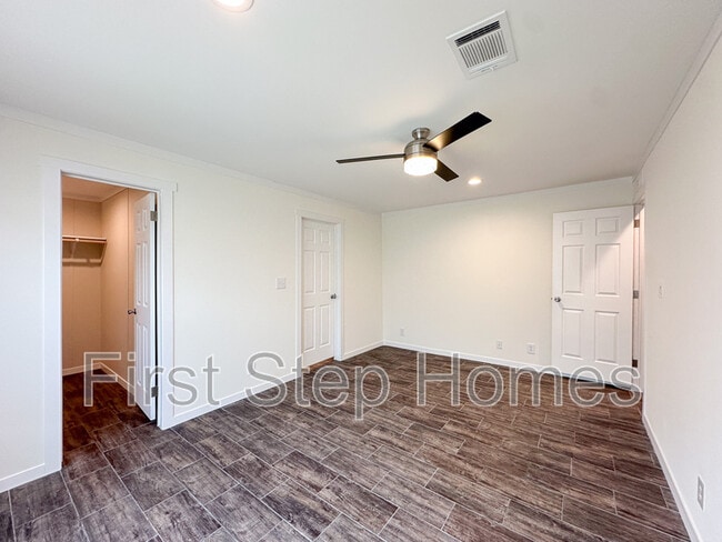 Building Photo - 237 Noriker Dr