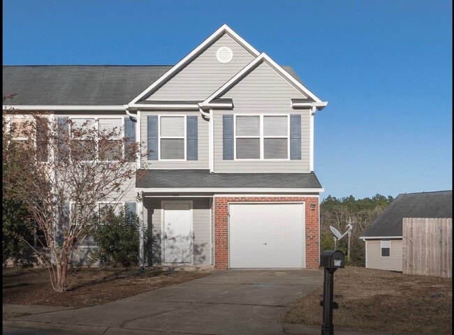 Primary Photo - 3 Bedroom 2.5 Bath Crestview Townhome!