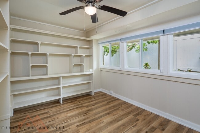 Building Photo - 531 Ulumu St