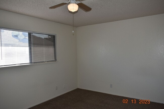 Building Photo - Cozy 3 bed 2 bath