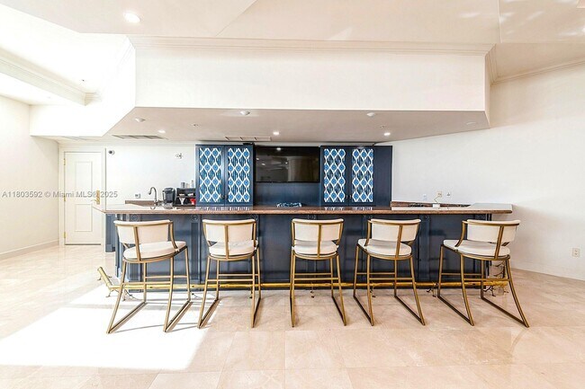 Building Photo - 4600 N Ocean Dr