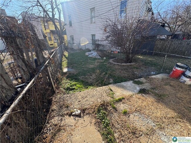 Building Photo - 420 E Ct St