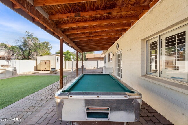 Building Photo - 2542 W Nopal Ave