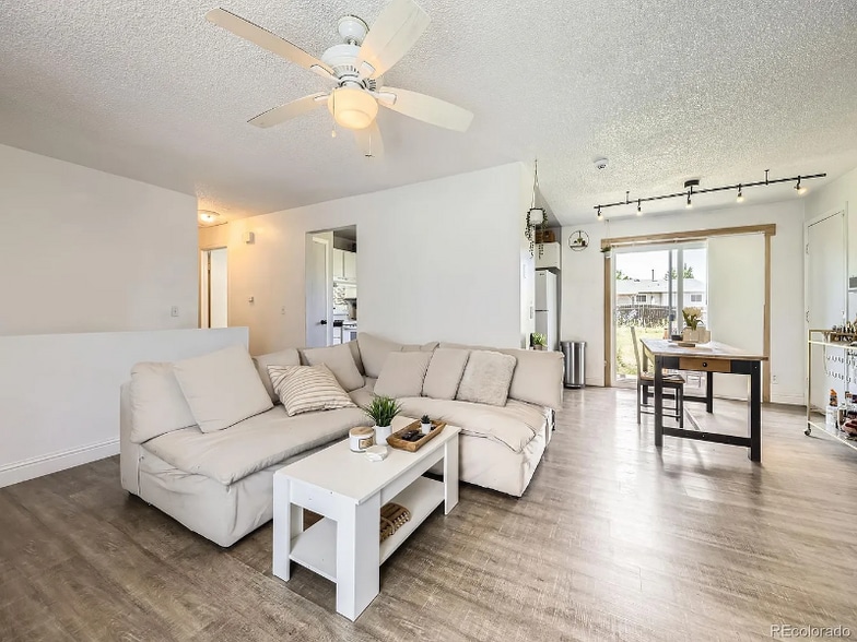 Building Photo - 10895 Fairfax Way
