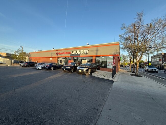 Building Photo - 4129 W School St