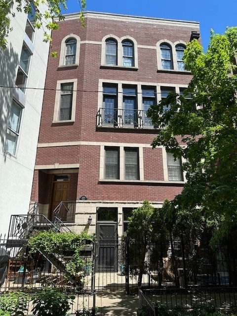 Primary Photo - 1229 N Paulina St