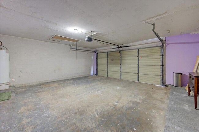 Building Photo - 1620 Good Day Dr