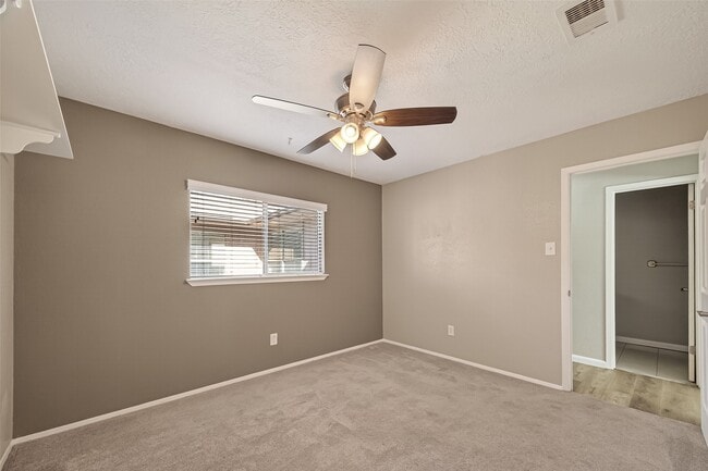 Building Photo - 17043 Coachmaker Dr