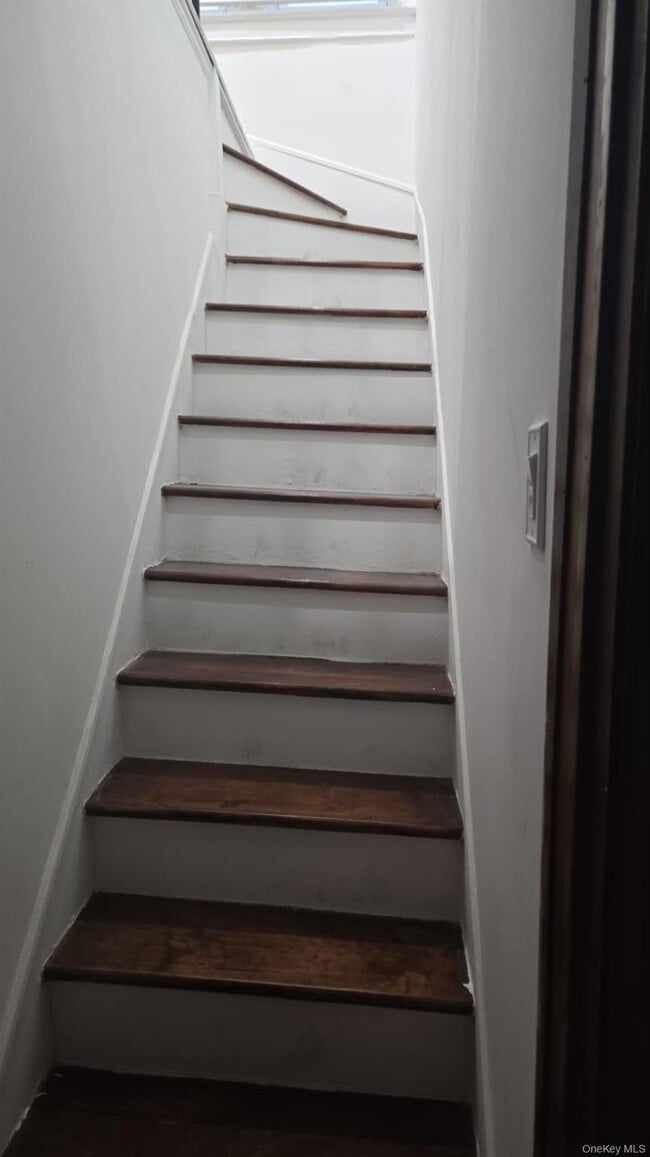 Building Photo - 222 Lockwood Ave