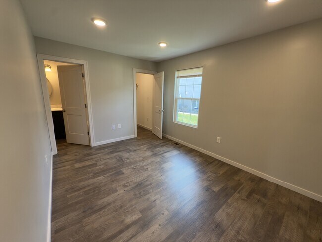 Building Photo - 209 Terrace Dr
