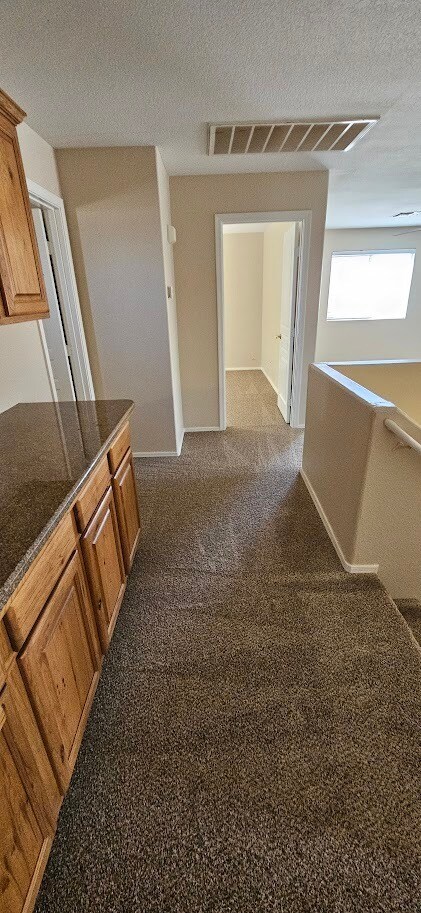 Building Photo - Fantastic 5BEDROOM+LOFT / 3 BATH home For ...