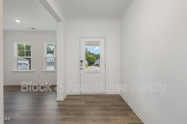 Building Photo - 153 Hickory Grv Dr