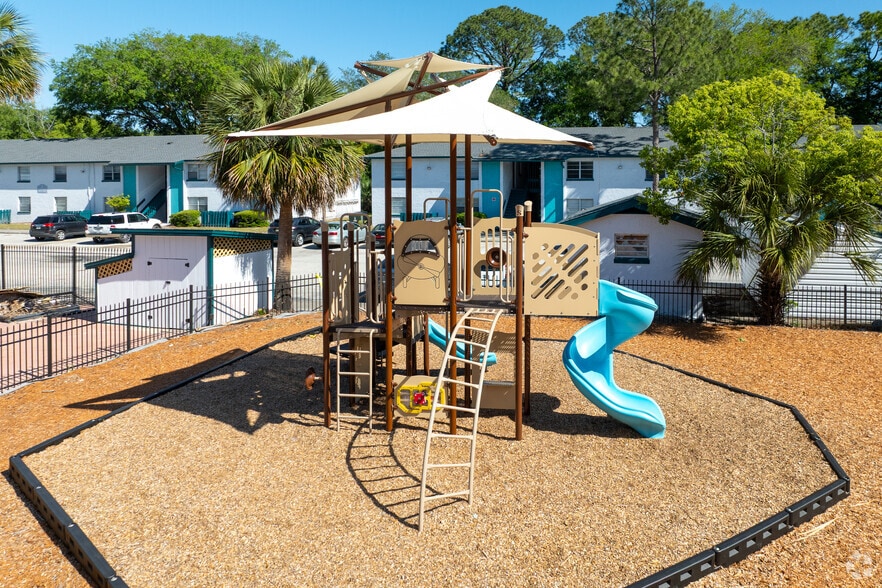 Primary Photo - Alderman Park Apartments