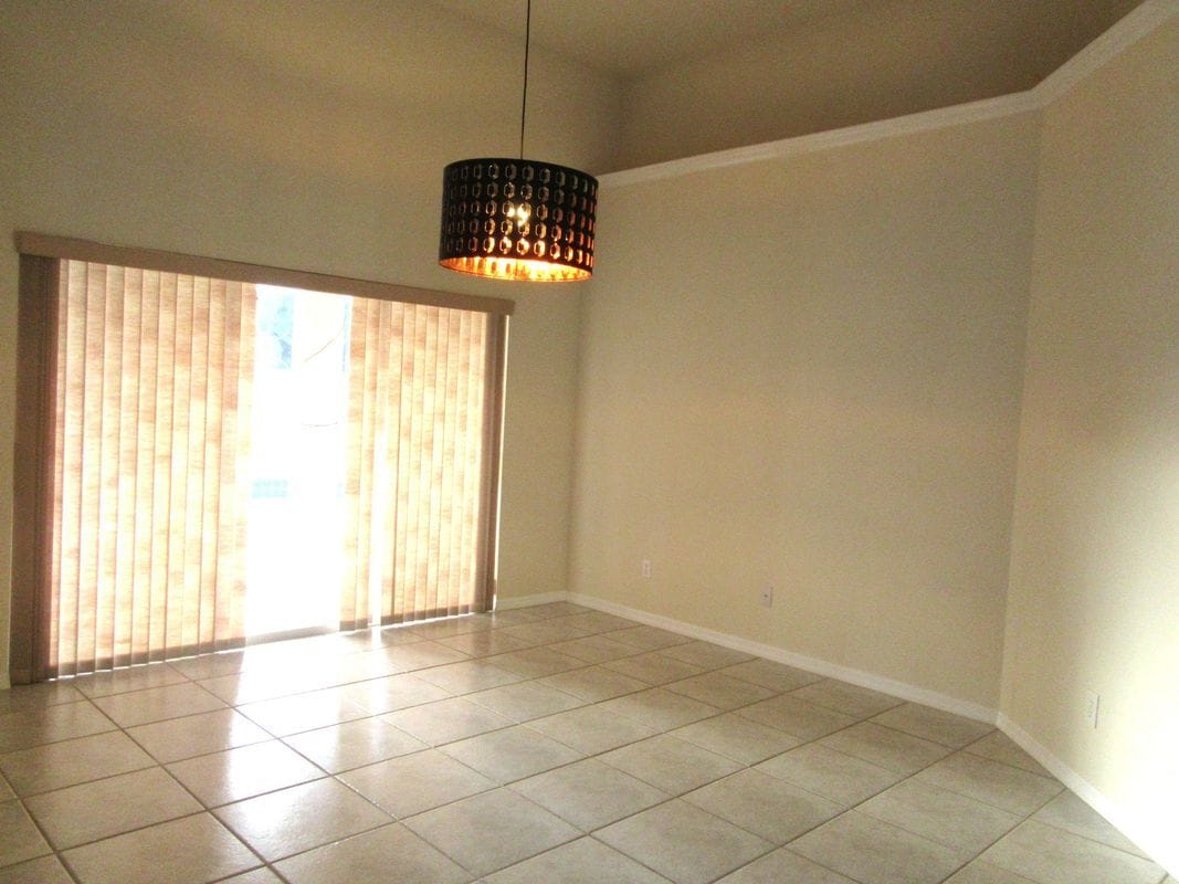 Building Photo - 1804 Abbeyridge Dr